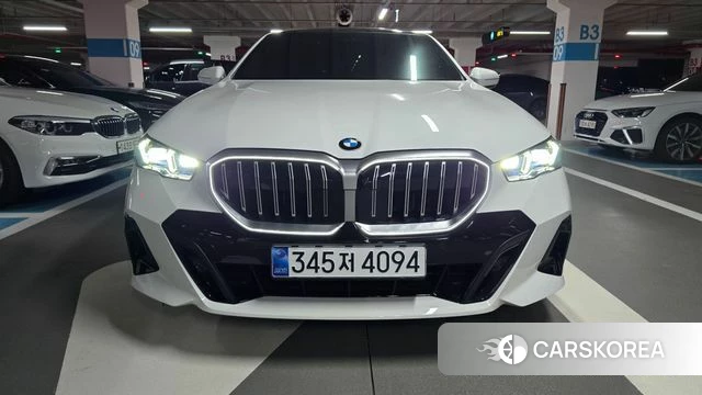 BMW 5 Series (G60) 2026 Белый из Кореи, фото 4