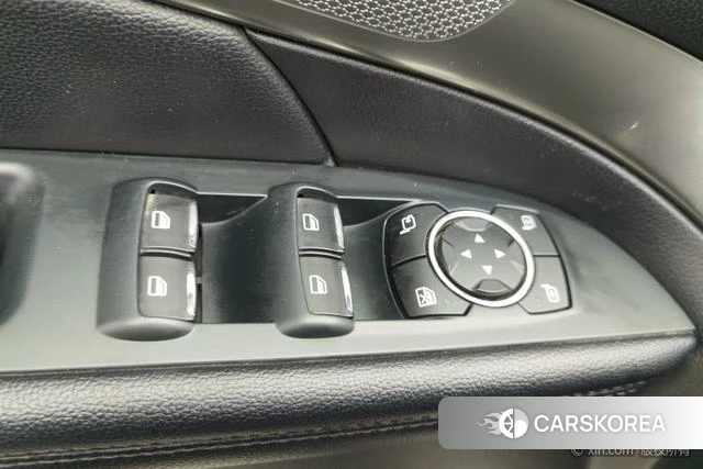 Ford Explorer (imported) id 3804942 из Китая 17