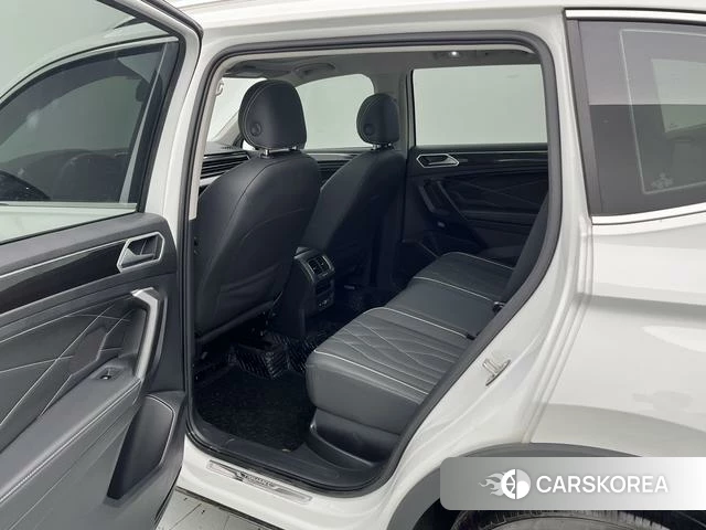 Volkswagen Tiguan L id 4392040 из Китая 21