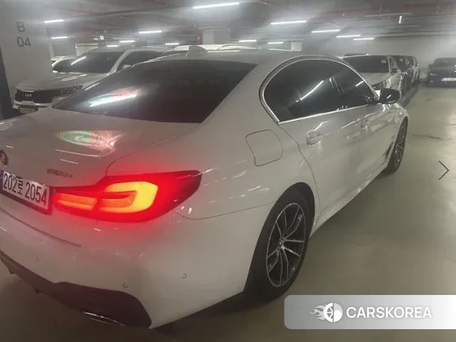 BMW 5 Series (G30) id 3008167 из Кореи 8