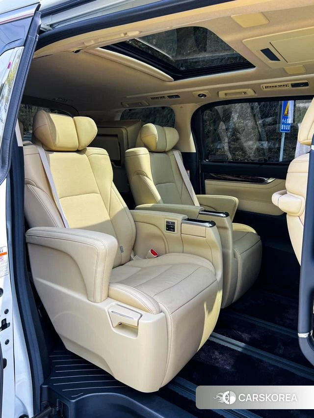 Toyota Elfa id 4278120 из Китая 16