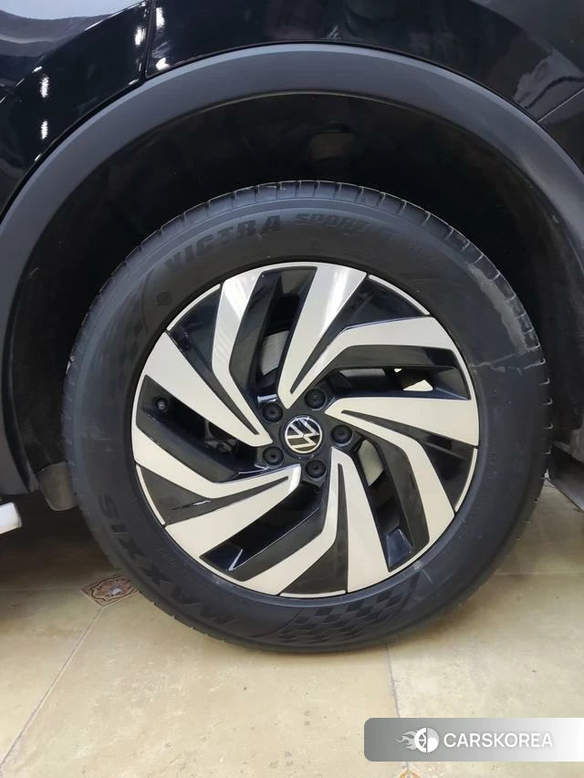 Volkswagen Tiguan L id 4314444 из Китая 11