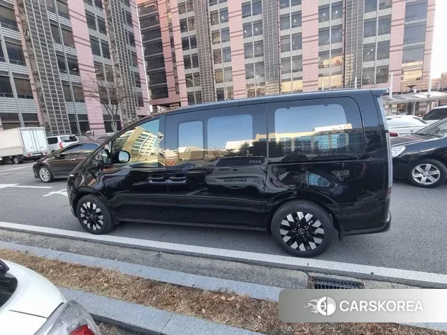 Hyundai Staria 2025 Черный из Кореи, фото 5