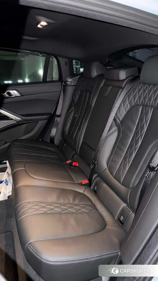 BMW X6 (G06) 2026 Небесно-голубой из Кореи, фото 5