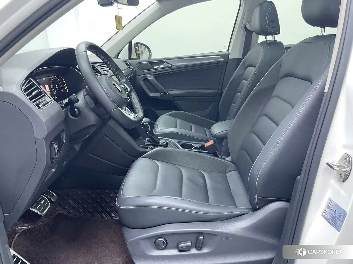 Volkswagen Tiguan L 2020 Белый из Китая, фото 3