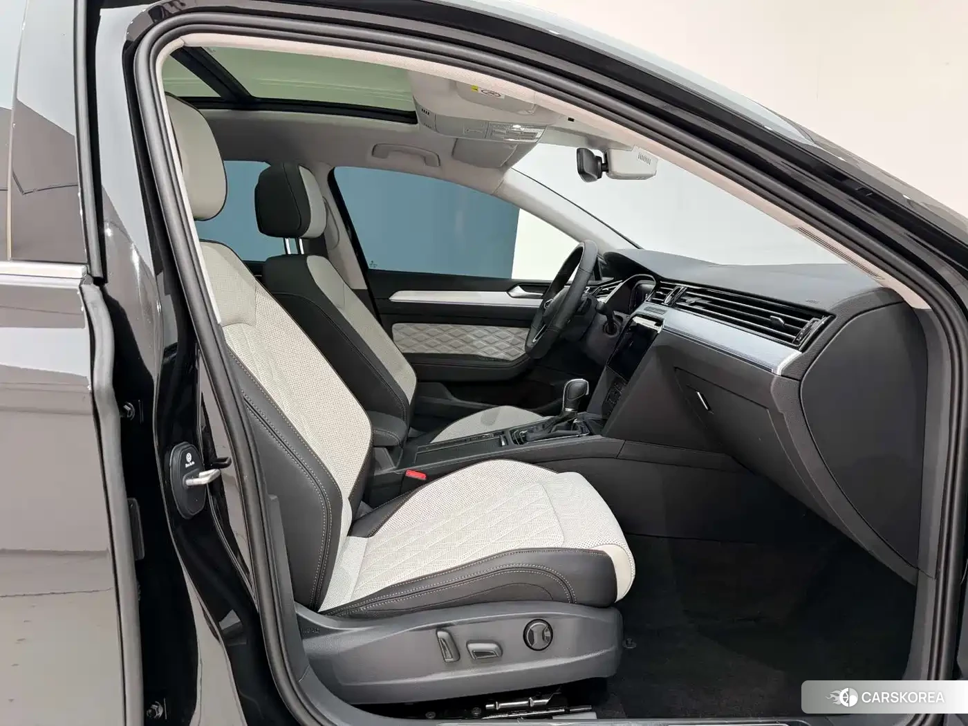 Volkswagen Magotan id 4628002 из Китая 19