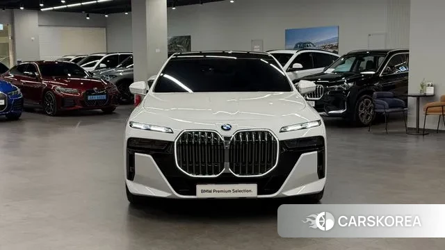 BMW 7 Series (G70) id 3674628 из Кореи 13