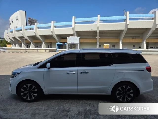 Kia The New Carnival id 3380731 из Кореи 12