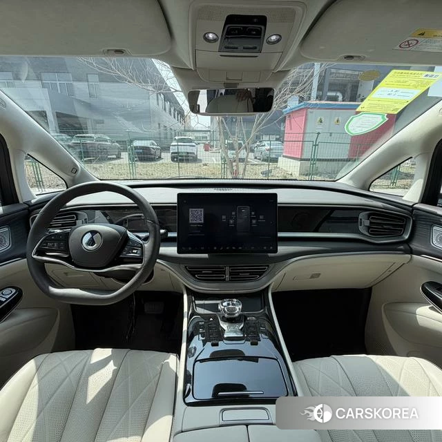 Denza D9 EV id 3920237 из Китая 11