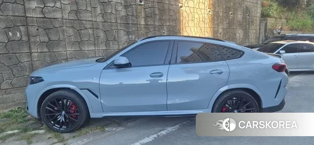 BMW X6 (G06) 2024 Серебристо-серый из Кореи, фото 3
