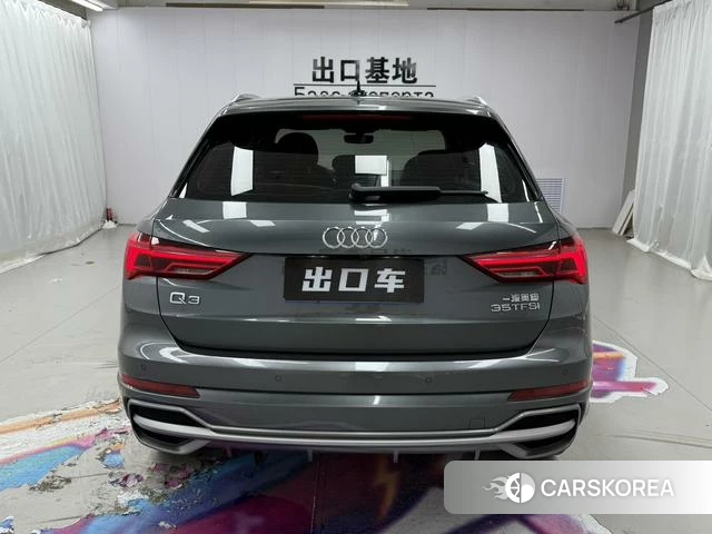Audi Q3 2021 Темно-серый из Китая, фото 3