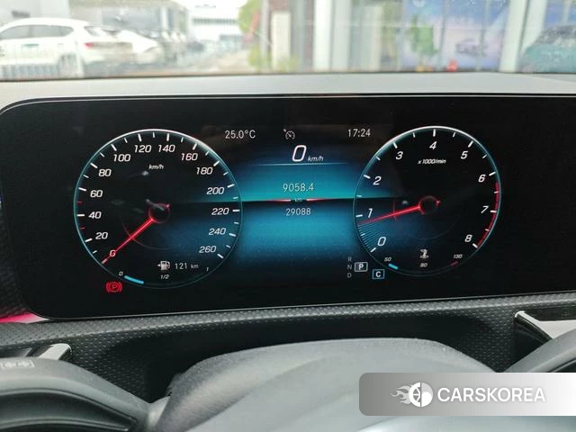 Mercedes-Benz Class A 2021 Белый из Китая, фото 3