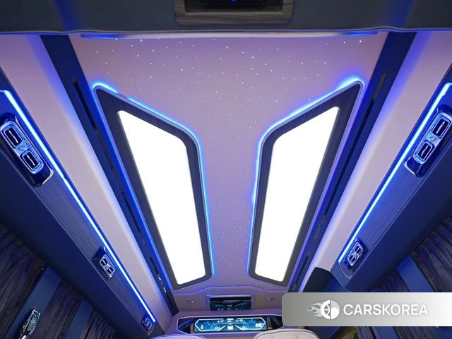 Toyota Hiace 2025 Белый из Китая, фото 6