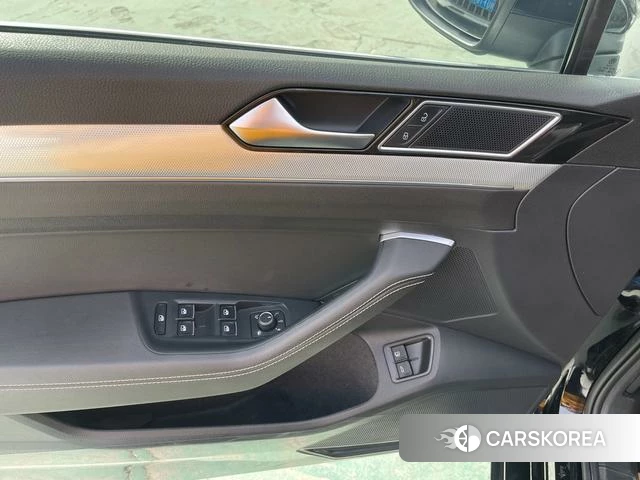 Volkswagen Magotan PHEV id 4290822 из Китая 7