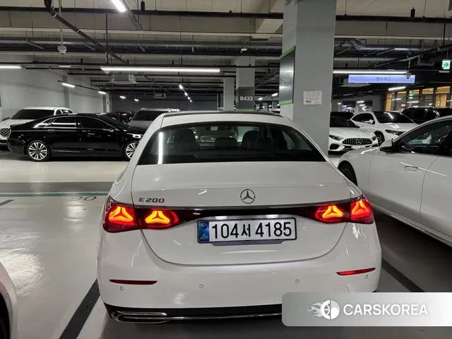 Mercedes-Benz E-Class W214 2025 Белый из Кореи, фото 4