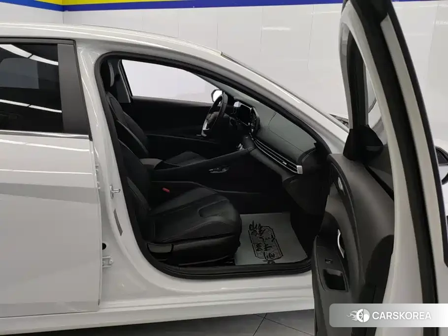 Hyundai Elantra id 4576406 из Китая 9