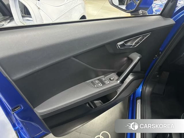 Audi Q2L id 4254184 из Китая 12
