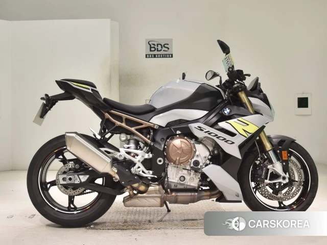 BMW S1000R 2022 из Японии
