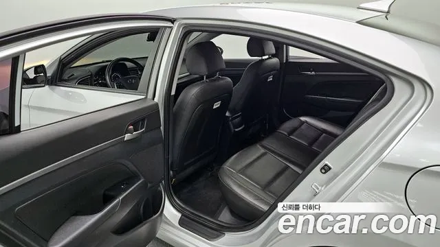 Hyundai Avante AD id 2687704 из Кореи 13