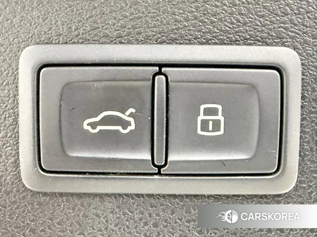 Audi Q2L id 4368123 из Китая 16