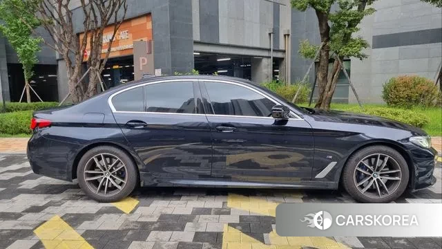 BMW 5 Series (G30) 2023 Черный из Кореи, фото 5