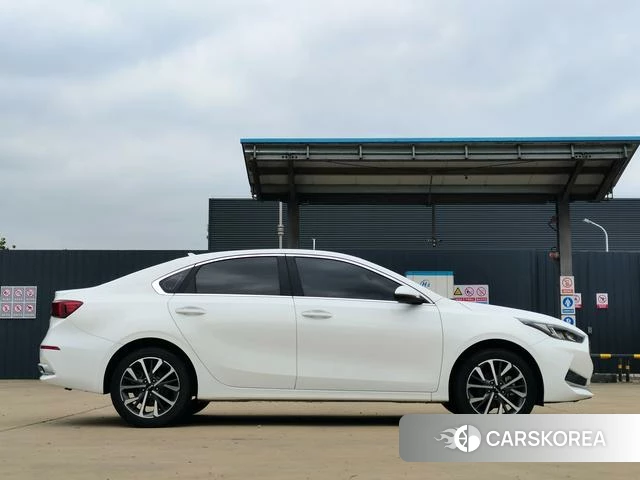 Kia K3 id 4276088 из Китая 18