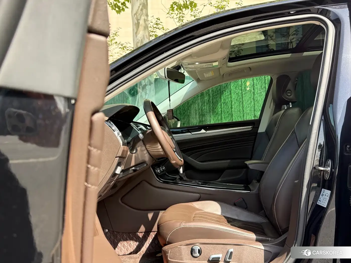 Volkswagen Phideon 2022 Черный из Китая, фото 3