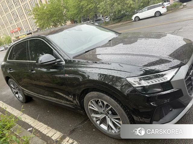 Audi Q8 2022 Черный из Китая, фото 3