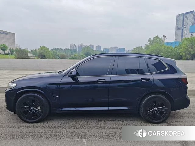 BMW iX3 2023 Черный из Китая, фото 3