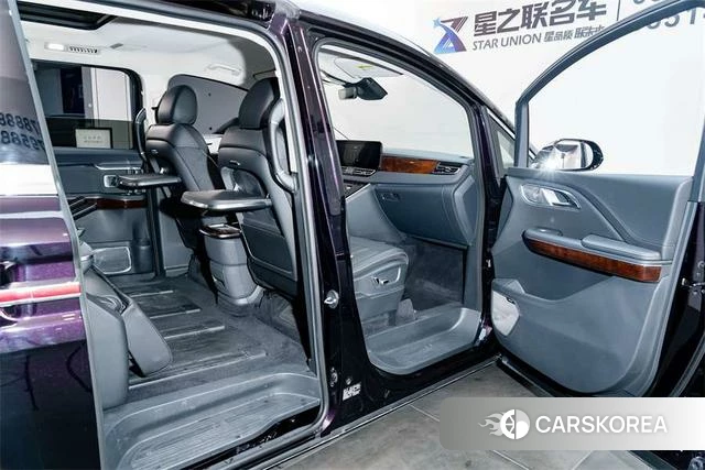 Red flag HQ9 PHEV id 3857698 из Китая 23