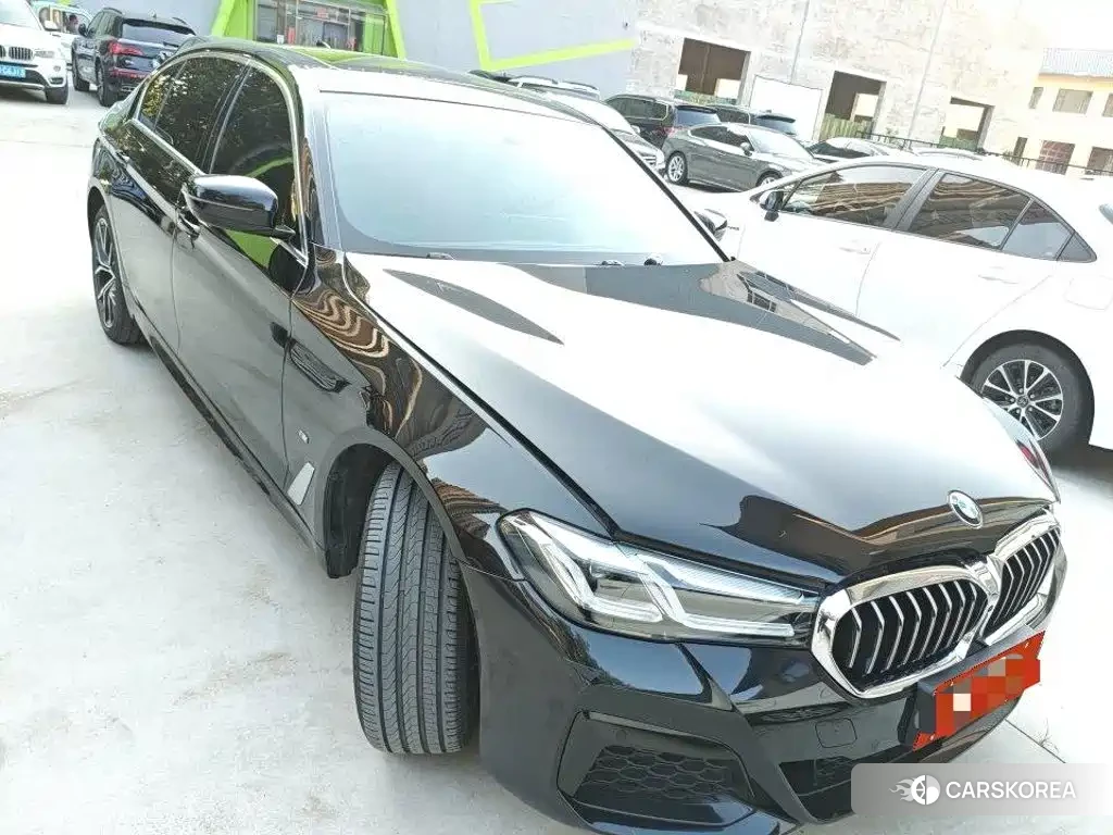 BMW 5 series 2023 Черный из Китая, фото 3
