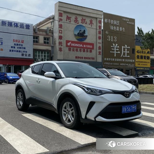 Toyota C-HR id 4374429 из Китая 16