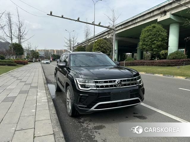 Volkswagen Tourang 2023 Черный из Китая, фото 3