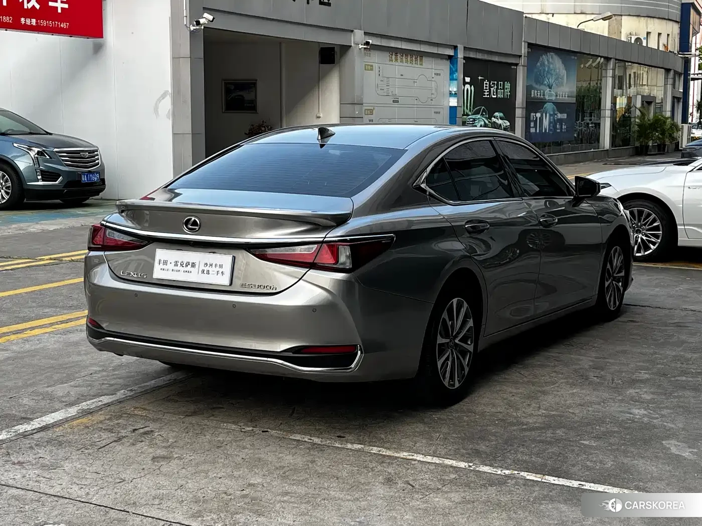 Lexus ES id 4547554 из Китая 23