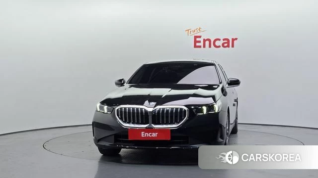 BMW 5 Series (G60) id 4528078 из Кореи 23