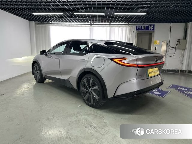 Toyota bZ5 id 4348788 из Китая 13