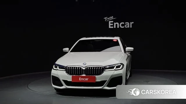 BMW 5 Series (G30) id 3058237 из Кореи 13