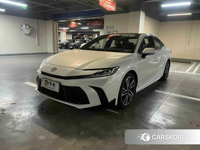 Toyota Camry 2025 Белый из Китая, фото 3