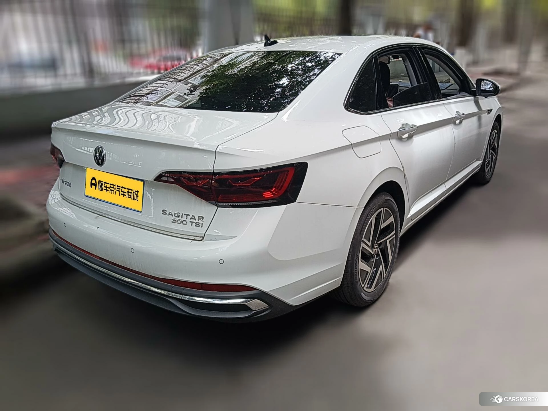 Volkswagen Sagitar id 4440781 из Китая 3