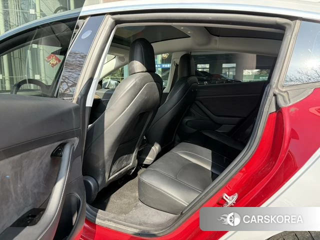Tesla Model 3 2020 Серебристо-серый из Китая, фото 3
