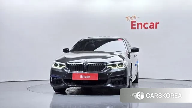 BMW 5 Series (G30) id 3748106 из Кореи 13