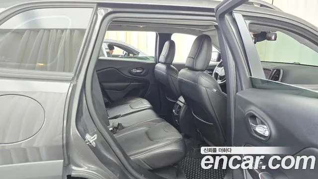 Jeep Cherokee (KL) id 2546761 из Кореи 13