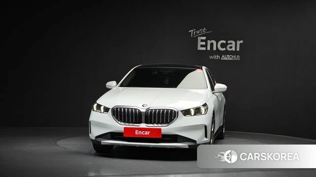 BMW 5 Series (G60) id 3793132 из Кореи 13