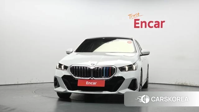 BMW 5 Series (G60) id 4432715 из Кореи 23