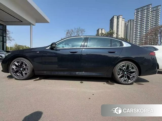 BMW 5 series id 3944945 из Китая 3