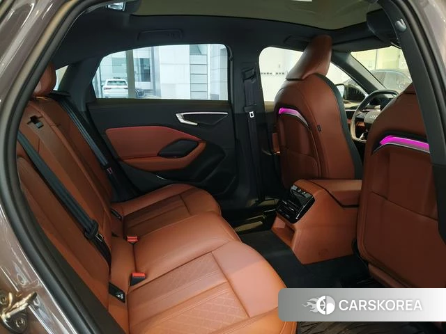 Audi A5L id 4271816 из Китая 12