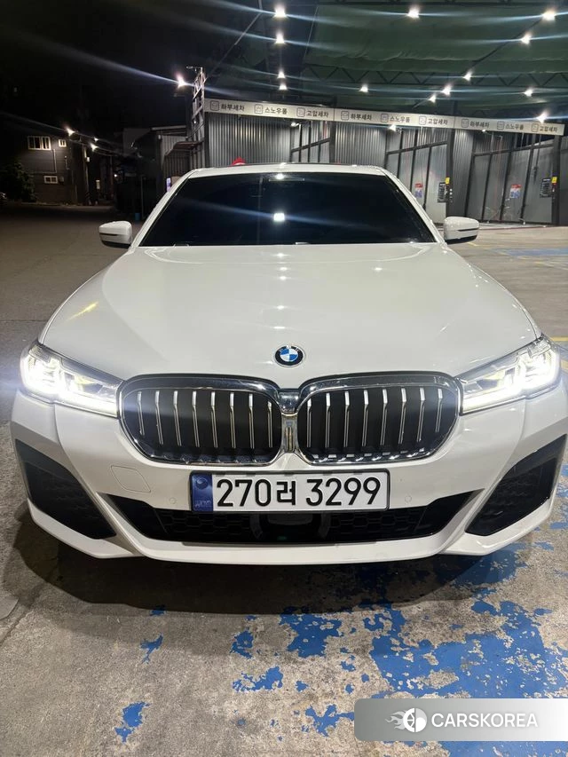 BMW 5 Series (G30) 2022 Белый из Кореи, фото 3