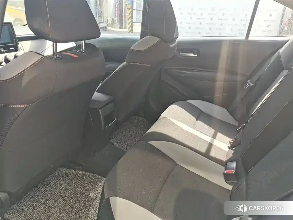 Toyota Corolla 2023 Белый из Китая, фото 3