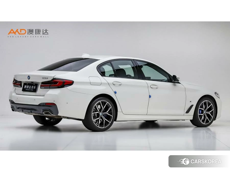 BMW 5 series (imported) 2022 Белый из Китая, фото 3