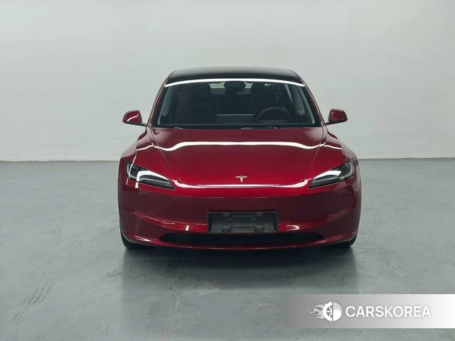 Tesla Model 3 2024 Красный из Китая, фото 3